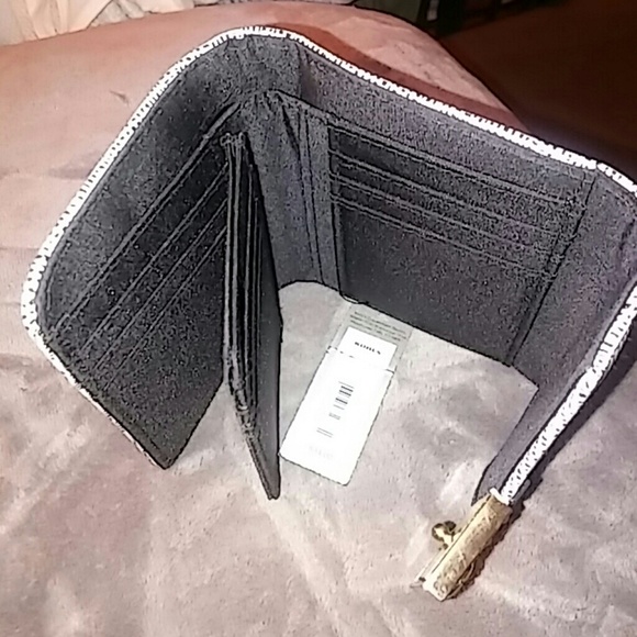 APT 9 mini Wallet NWT - Picture 4 of 5